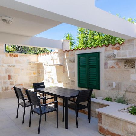 Apartmani Canaki Supetar Exteriér fotografie