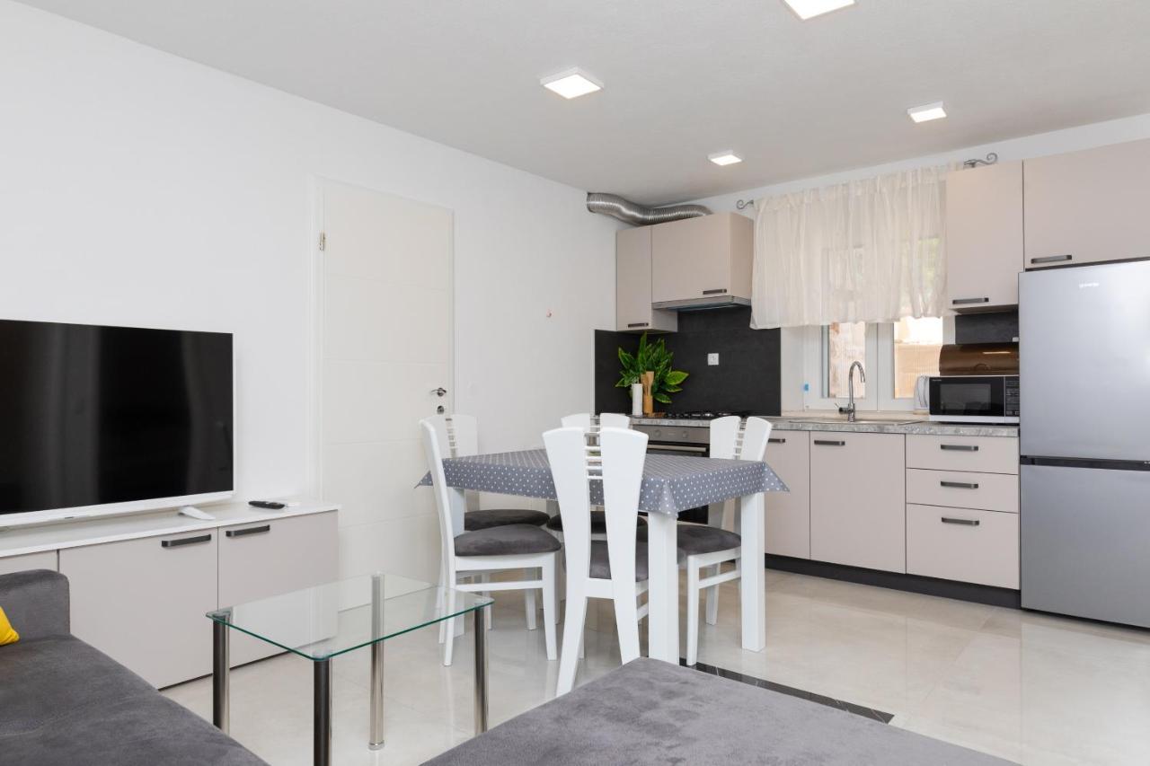 Apartmani Canaki Supetar Exteriér fotografie