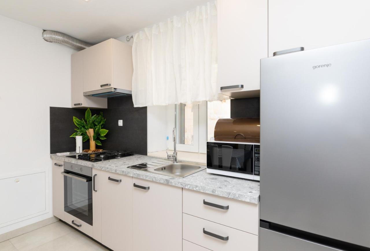 Apartmani Canaki Supetar Exteriér fotografie