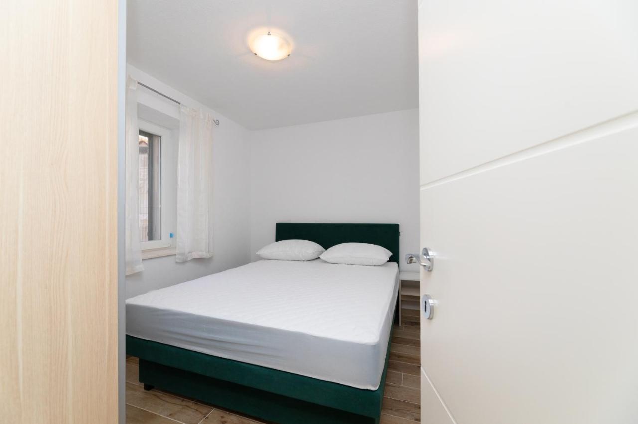 Apartmani Canaki Supetar Exteriér fotografie