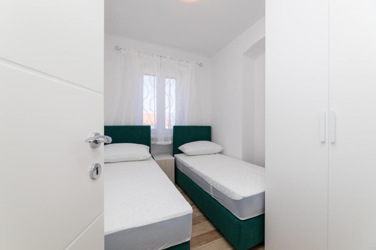 Apartmani Canaki Supetar Exteriér fotografie