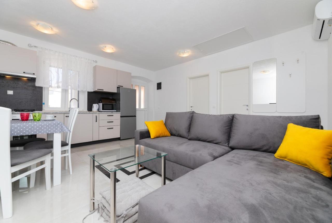 Apartmani Canaki Supetar Exteriér fotografie